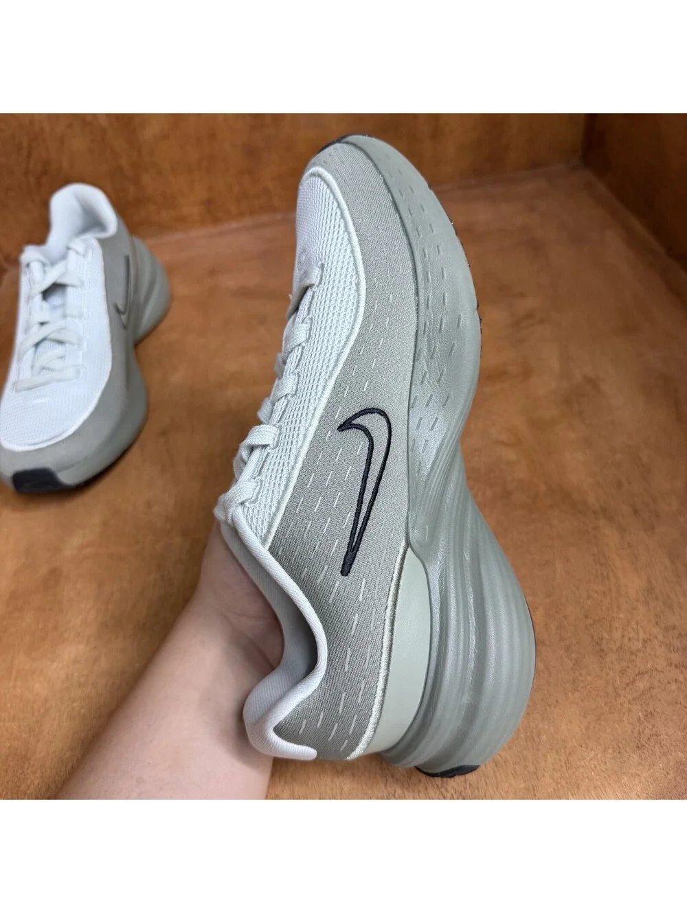 Nike uplift scgs